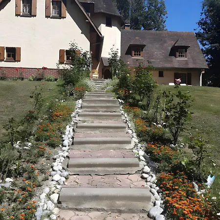 Le Manoir Du Tertre فندق مبيت وإفطار 3*