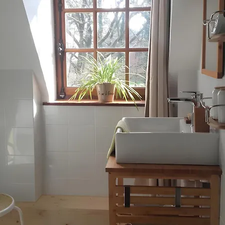 Le Manoir Du Tertre 3*
